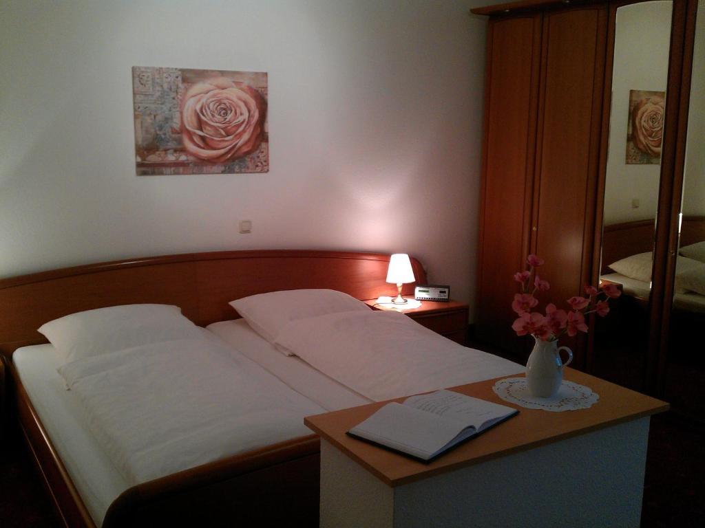 Hotel Ripken Kirchhatten Chambre photo