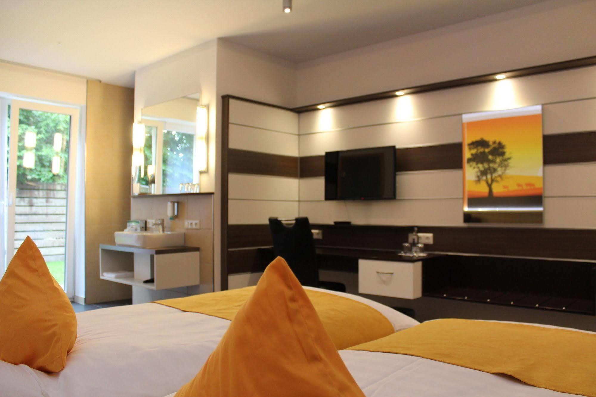 Hotel Ripken Kirchhatten Extérieur photo