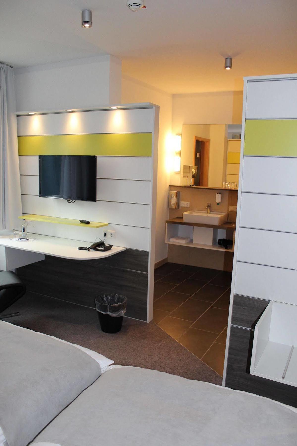 Hotel Ripken Kirchhatten Extérieur photo